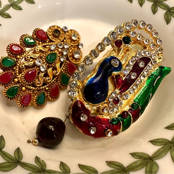 Antique Jewelry - Vintage Japan Brooch Lot Peacock Figural & Rhinestone Gold Tone Mid Century
